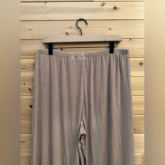 Chicos Travelers Size 3/XL Short Anti Wrinkle Slinky High Rise Pull On Pants - Picture 5 of 8